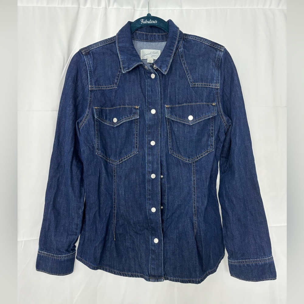 NWOT Universal Thread Size 8 Slim Fit Denim Top